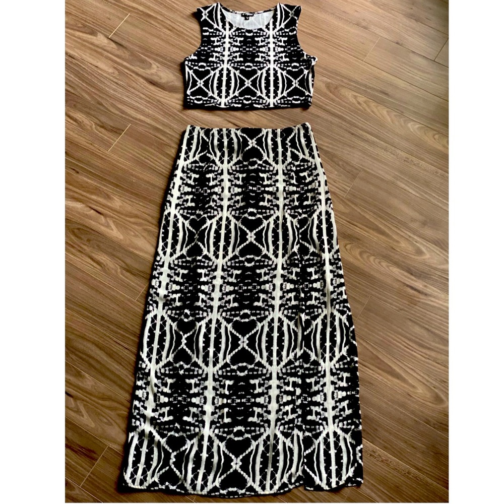 NWOT Two Piece Set - Crop Top & High Waisted Skirt